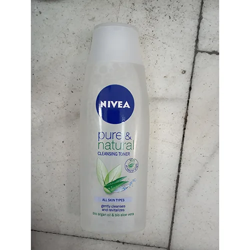 Toner detergente «NIVEA PURE &amp; NATURAL cleansing lotion with organic argan oil and organic aloe vera» — foto 1 dell'alert A12/00818/24