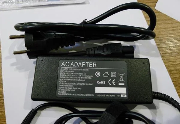 Alimentazione elettrica «Notebook Power Adapter» (Extradigital)