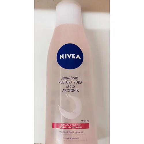 Toner per il viso «Nourishing Face Toner» (Nivea)