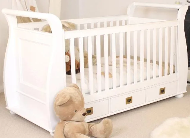 Lettino per bambini «Nutkin Cot Bed» (Baumhaus)