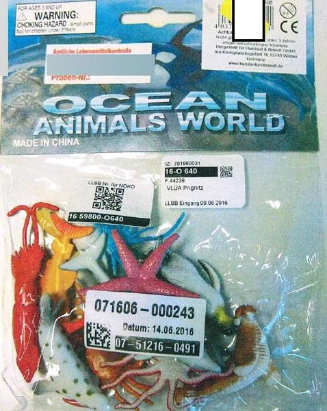 Set di figure animali in plastica «Ocean Animals World» (Unknown)