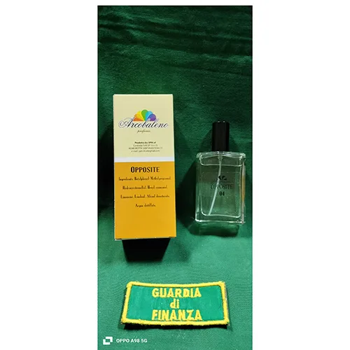 Eau de toilette «Opposite 04» — foto 3 dell'alert SR/00048/25