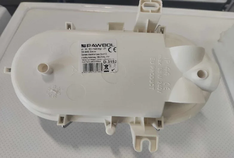 Lampada «Oprawa oswietleniowa z siatka metalowa» — foto 4 dell'alert SR/02084/26
