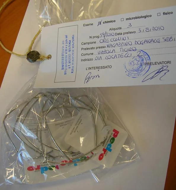 Orecchini – Idee in movimento — foto 1 dell'alert 0632/10
