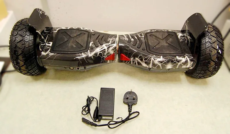 Scooter autobilanciante (hoverboard) «P10X Hoverboard» — foto 1 dell'alert A11/00005/20