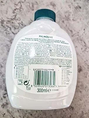 Detergente liquido «Palmolive naturals» — foto 2 dell'alert A12/01143/23