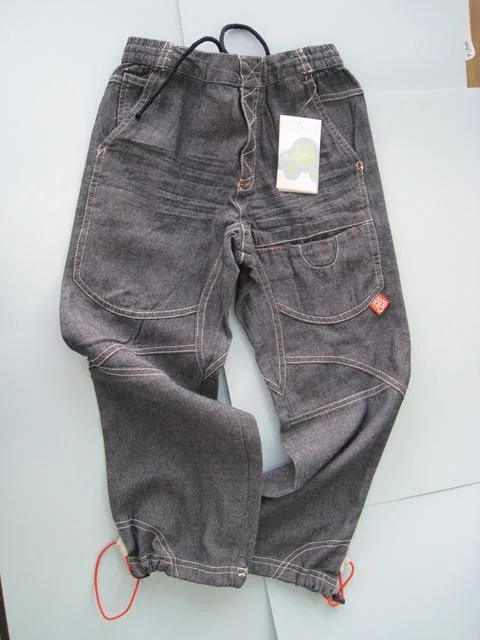 Pantaloni per bambini – Pantaloni Jean — foto 2 dell'alert 0360/10