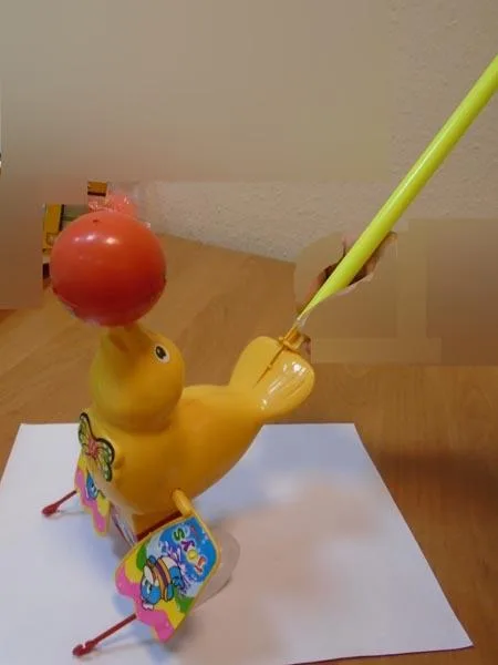 Giocattolo push-along «Pchanka [Push-along toy]» (Unknown)