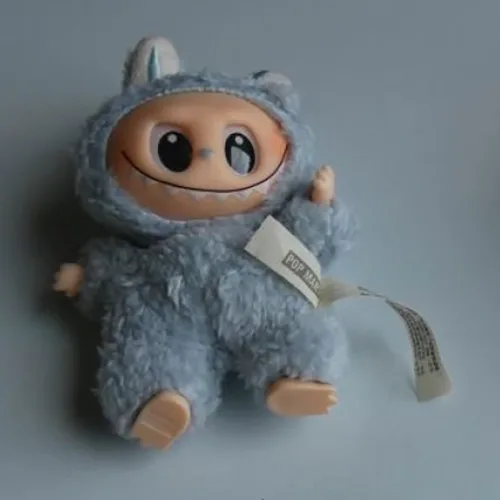 Portachiavi con giocattolo morbido «Peluche énergétique, grande taille, collection originale authentique, idée cadeau créative» — foto 6 dell'alert SR/00609/26
