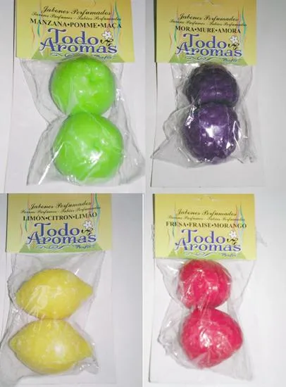 Cosmetici e cosmetici «Perfumed soaps in the shape of fruit (apple, blackberry, strawberry and lemon)» (Todo Aromas)