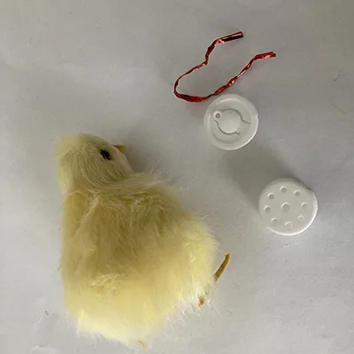 Pollo giocattolo elettrico «Pipande kyckling» — foto 3 dell'alert A12/02515/24
