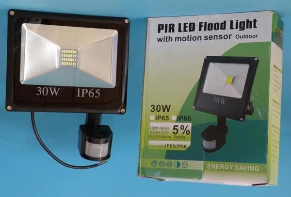 Proiettore a LED «PIR LED Flood Light» — foto 1 dell'alert A12/0534/18