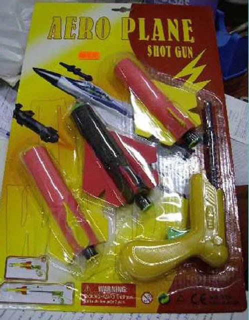 Pistola – Aero Plane Shot Gun (La Gran Familia)