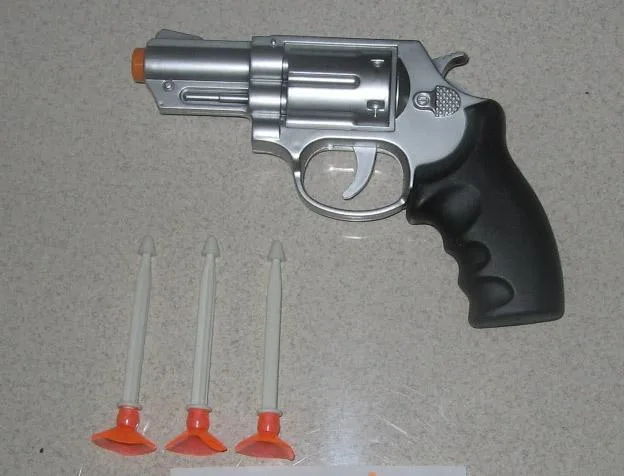 Pistola giocattolo con freccette (FIELD BATTLE SOLDIER)