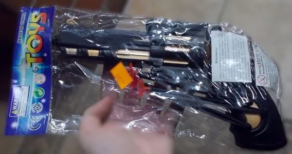 Set di armi giocattolo «Pistolet na strzalki» (Toys)
