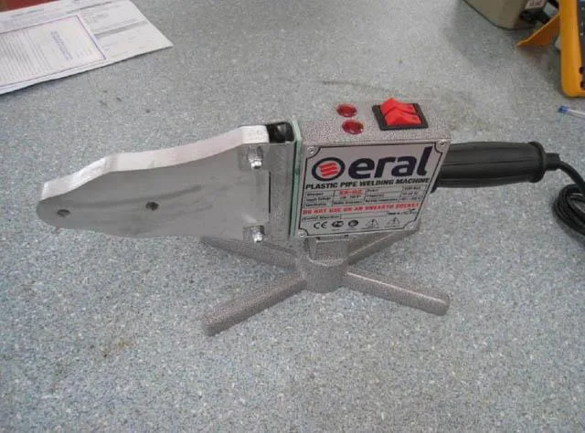 Saldatrice per tubi in plastica «Plastic Pipe Welding Machine» — foto 1 dell'alert A12/0481/14