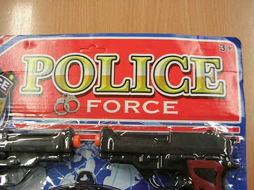 Set di armi giocattolo «Police Force» — foto 2 dell'alert A12/01807/20