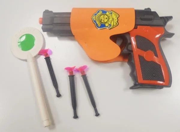 Set di polizia giocattolo «Police Gun» — foto 2 dell'alert A12/0375/17