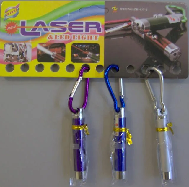 Portachiavi puntatore laser "Nuovo laser &amp; Led Light" &amp; #13; — foto 2 dell'alert A12/0964/12