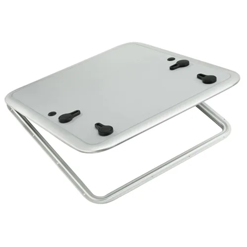Portello prefabbricato per moto d'acqua (Plastimo)