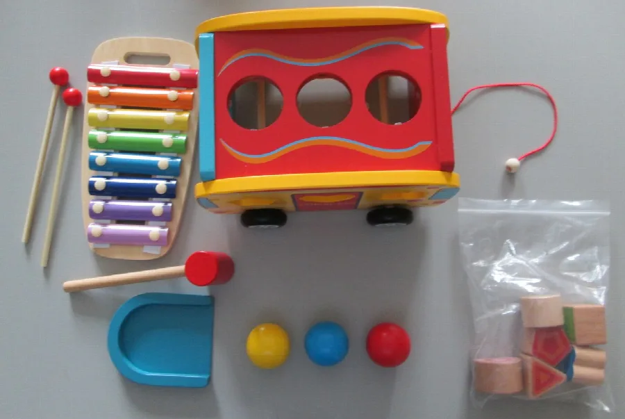 Set di musica giocattolo «Pound And Tap School Bus Music Set» — foto 6 dell'alert A12/01560/23