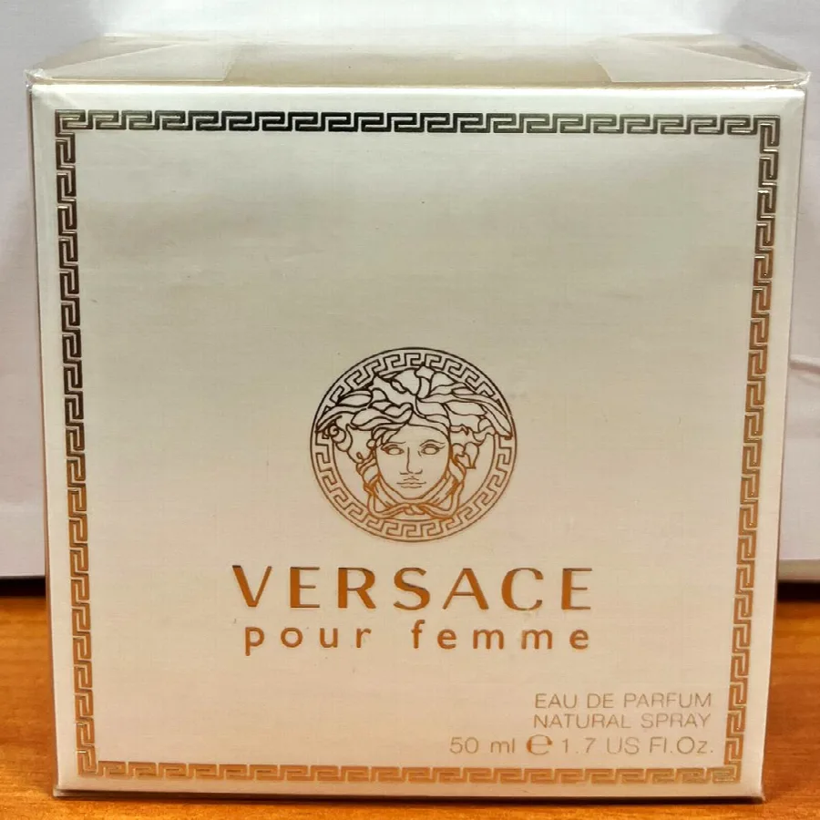 Profumo «pour femme» (Versace)