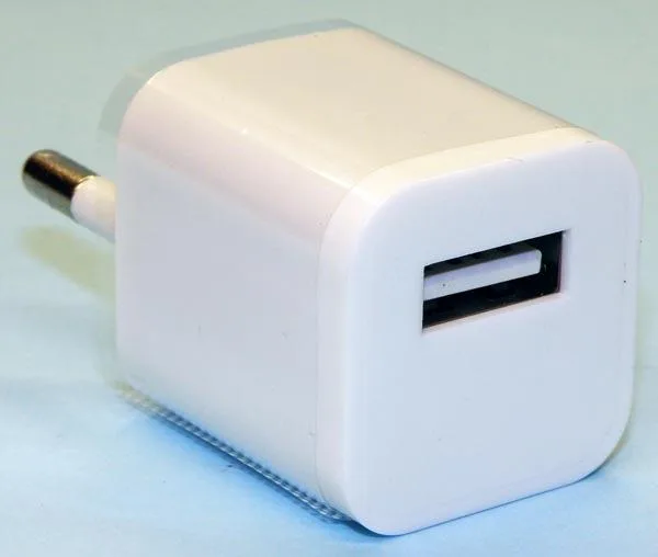 Caricabatterie USB «power supply» (Flextronics)