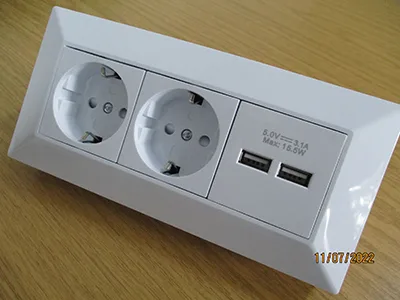 Presa multiplug — foto 4 dell'alert A12/00219/23