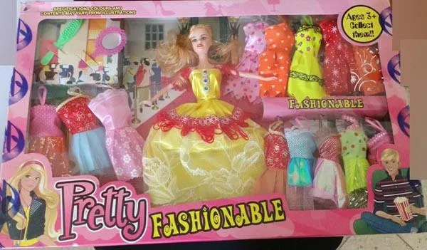 Bambola di plastica «Pretty Fashionable» (Unknown)