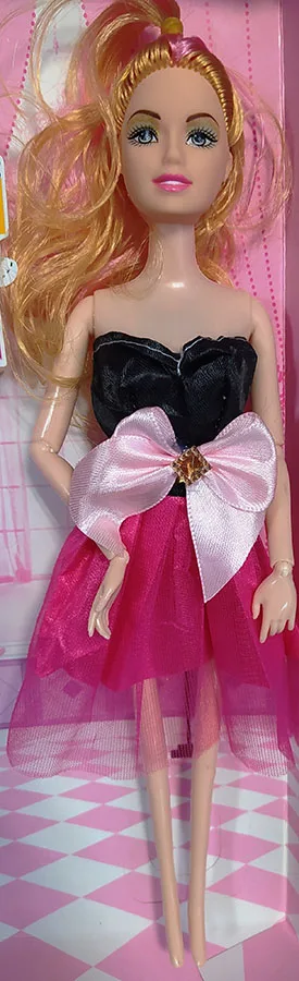 Bambola di plastica «Pretty girl» (ANDAR)