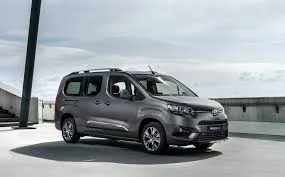Furgone passeggeri/veicolo commerciale leggero «Proace City» (Toyota)