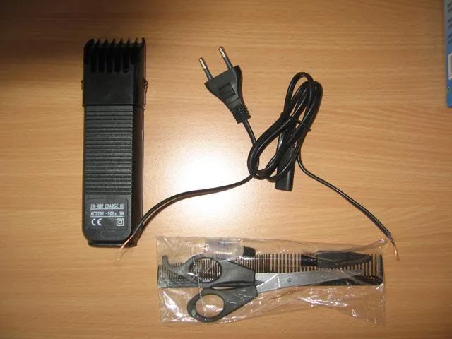 Trimmer per capelli «ProclipperProclipperUnknownUnknown» — foto 8 dell'alert A12/1354/12