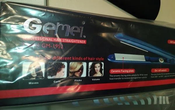Raddrizzatore per capelli «Professional Hair Straightener» (Gemei)