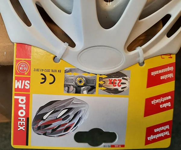 Helmet «Protective helmet for cyclists» — foto 2 dell'alert A12/00601/22