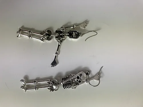 Orecchini «PUNK SCULL SKELETON EARRINGS SILVER» — foto 1 dell'alert INFO/00005/24