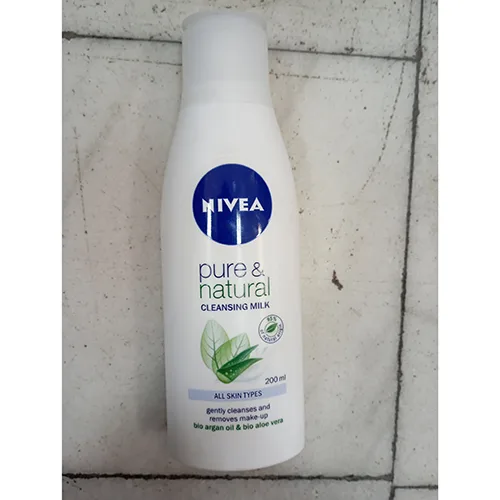 Struccante «PURE &amp; NATURAL cleansing lotion with organic argan oil and organic aloe vera» — foto 1 dell'alert A12/00809/24