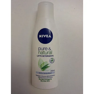 Latte detergente «pure &amp; natural» (Nivea)