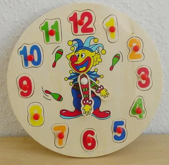 Puzzle giocattolo in legno (Puzzles 1 to 3: G. K. and Puzzle 4: Inter East B. V.)