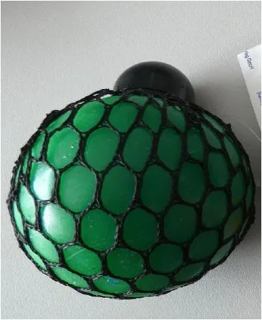 Giocattolo spremuto «Quetschball im Netz» (Eddy Toys)