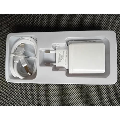 Caricabatterie USB «QUICK CHARGER POWER ADAPTOR» — foto 1 dell'alert SR/02553/26