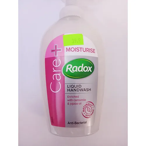 Sapone liquido per le mani «Radox Care + MOISTURISE LIQUID HANDWASH Enriched with camomile &amp; jojoba oil Anti-Bac…» (Radox)