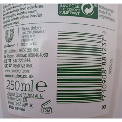 Sapone liquido per le mani «Radox Care + MOISTURISE LIQUID HANDWASH Enriched with camomile & jojoba oil Anti-Bac…» — foto 4 dell'alert A12/01080/24