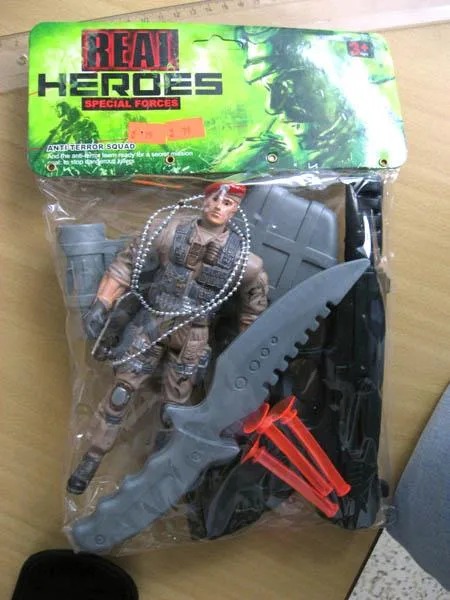 Set di giocattoli in plastica «Real Heroes» (Unknown)