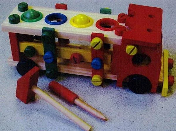 Auto giocattolo in legno «Reassembly Screw Car» (Unknown)