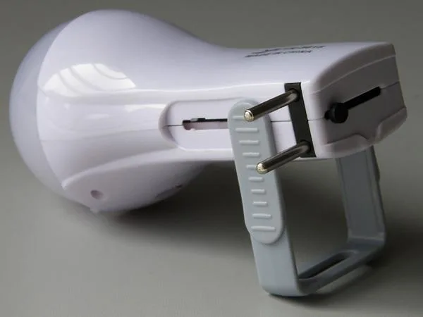 Lampada/torcia portatile LED «Rechargeable LED Energy-saving lamp» — foto 6 dell'alert A12/1801/18