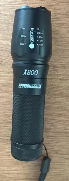 Torcia «Rechargeable Tactical X800 Flashlight» — foto 1 dell'alert A12/1030/19