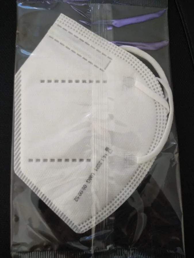 Maschera filtro antiparticolato «Respirator FFP2 respiratory protective mask FFP2» — foto 2 dell'alert A12/00962/21