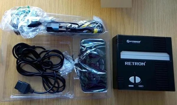 Console di gioco «RETRON» — foto 3 dell'alert A12/0135/17