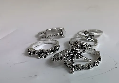 Anello «Rings 7 pieces silver» — foto 1 dell'alert INFO/00003/24