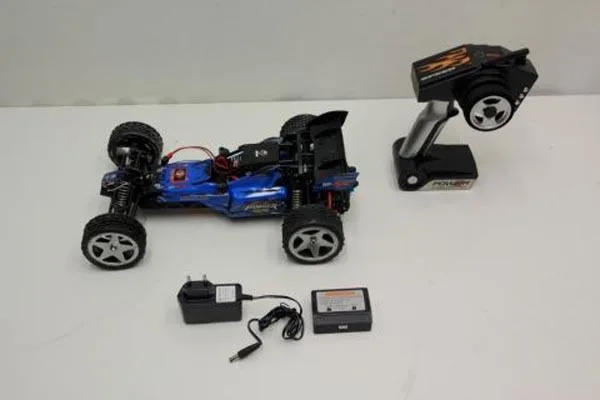Auto radiocomandata «RTR Super Sport» — foto 3 dell'alert A12/1215/16